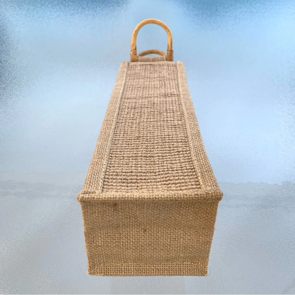 Fibrous Jute Single Wine Bottle Gift Bag with Bamboo Handles